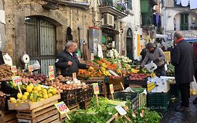 B&B Smiling Naples